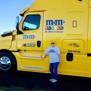 Meet your Posher, Connie